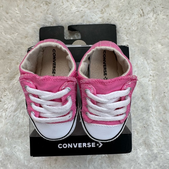 Baby Crib Converse 💗 - Picture 3 of 4